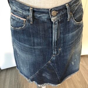 THIS BEAUTIFUL JEAN SKIRT LIKE NEW SIZE 27